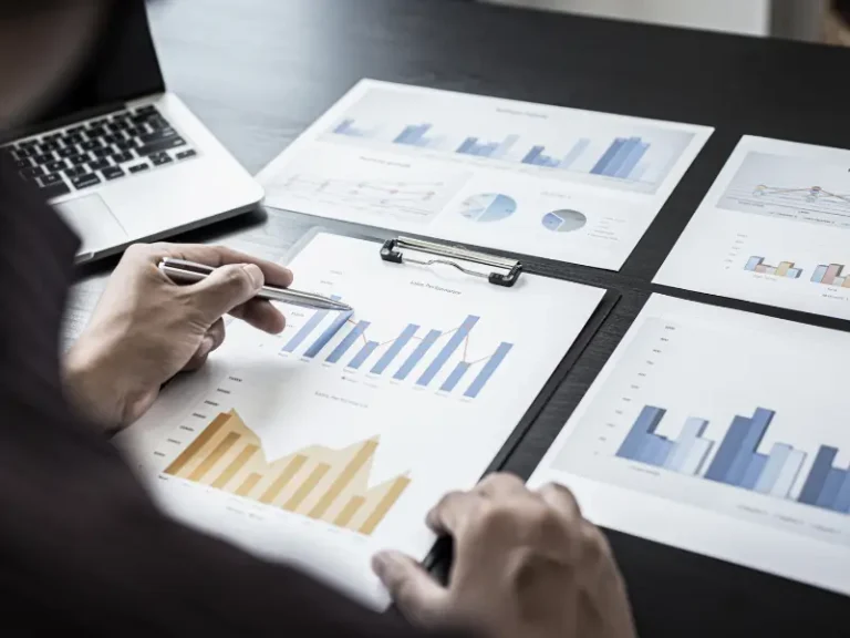 La « Silver Economy » explose : Pourquoi créer une startup dans le secteur du maintien à domicile est un pari gagnant